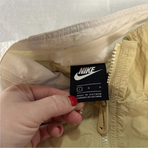 Nike Reissue 1996 Windbreaker Jacket Colorblock White Tan Black L - Picture 3 of 15
